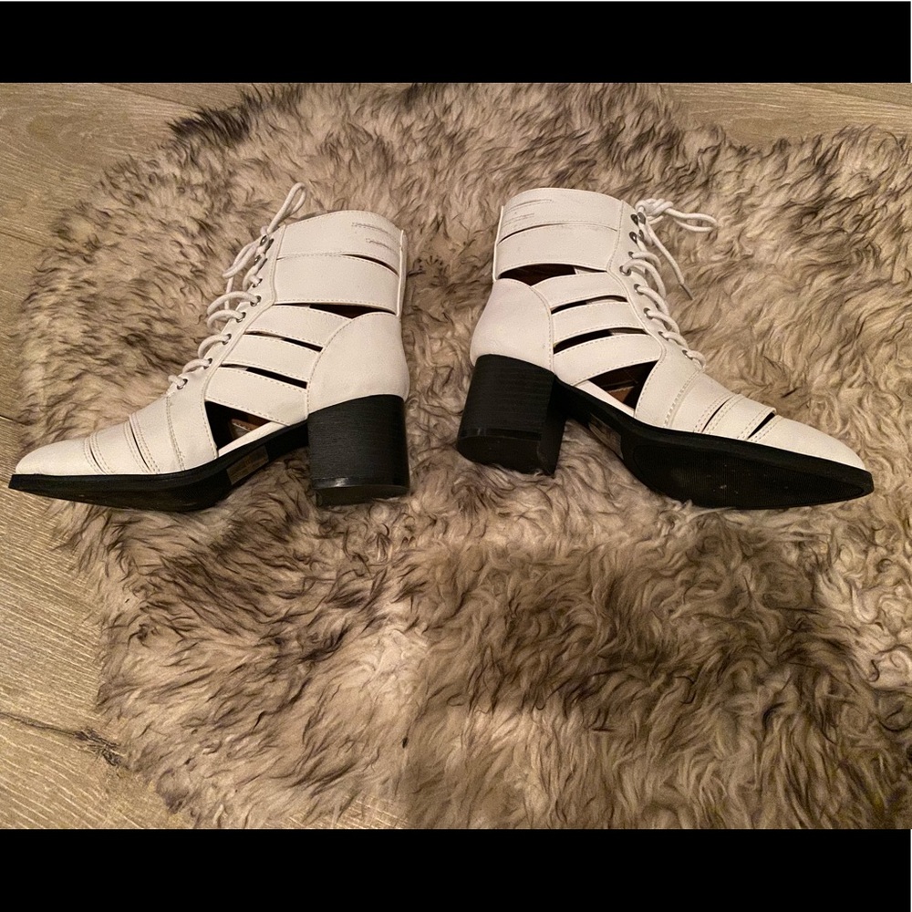 Cosmo White Boot - image 2